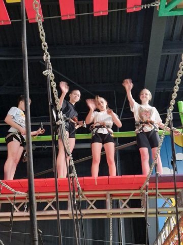 b_1024_768_0_00_images_2023_2024_Ochmanski_Grawitacja_431584851_879102630684353_702144006676853945_n